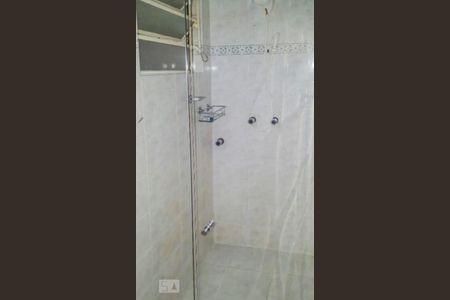 Banheiro de apartamento à venda com 2 quartos, 58m² em Nonoai, Porto Alegre