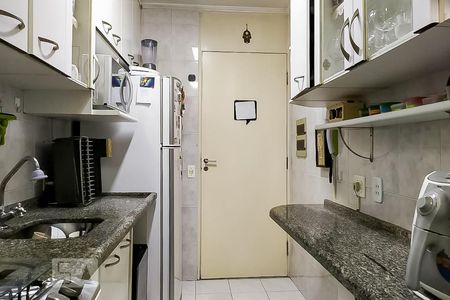 Cozinha de apartamento à venda com 3 quartos, 64m² em Vila Sofia, São Paulo