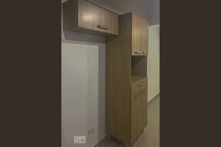 Cozinha de apartamento para alugar com 1 quarto, 55m² em Jardim Iracema, Barueri