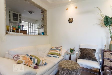 Sala de apartamento à venda com 2 quartos, 69m² em Vila Paulista, São Paulo