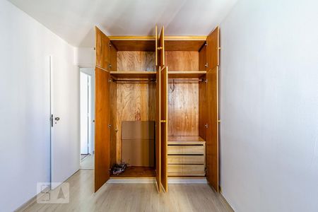 Primeiro dormitório de apartamento para alugar com 2 quartos, 55m² em Vila Uberabinha, São Paulo