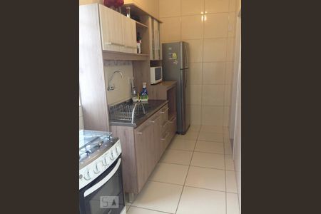 Cozinha de apartamento à venda com 2 quartos, 56m² em Partenon, Porto Alegre