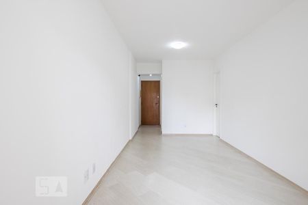 Sala de apartamento à venda com 2 quartos, 68m² em Vila Olímpia, São Paulo