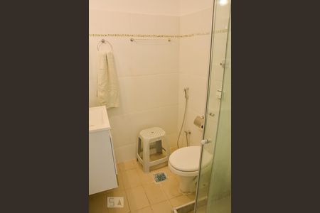 banheiro  de apartamento para alugar com 2 quartos, 60m² em Centro, Rio de Janeiro