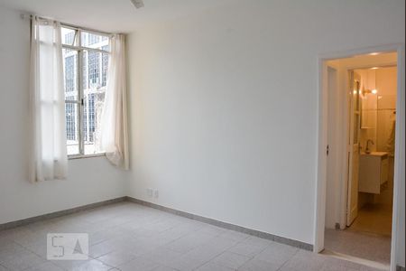 sala  de apartamento para alugar com 2 quartos, 60m² em Centro, Rio de Janeiro