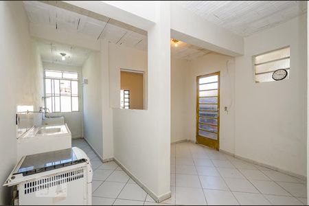 Sala  - Cozinha de casa para alugar com 1 quarto, 30m² em Havaí, Belo Horizonte