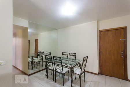 Sala de apartamento para alugar com 2 quartos, 86m² em Jacarepaguá, Rio de Janeiro