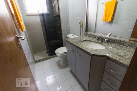 Banheiro Social de apartamento para alugar com 2 quartos, 86m² em Jacarepaguá, Rio de Janeiro