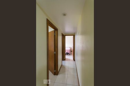 Corredor de apartamento para alugar com 2 quartos, 86m² em Jacarepaguá, Rio de Janeiro