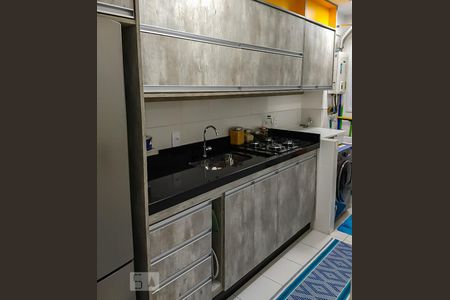 Cozinha de apartamento para alugar com 2 quartos, 60m² em Jardim das Vertentes, São Paulo