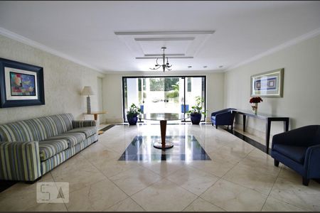 Hall social de apartamento à venda com 3 quartos, 64m² em Vila Andrade, São Paulo