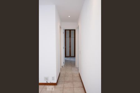 Corredor de apartamento para alugar com 2 quartos, 93m² em Tijuca, Rio de Janeiro