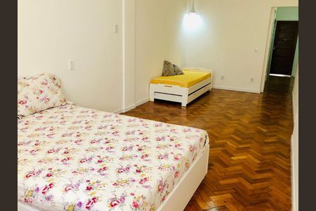 Sala/Quarto de apartamento para alugar com 1 quarto, 37m² em Copacabana, Rio de Janeiro