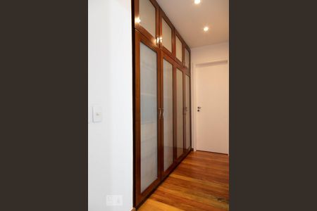 Corredor de apartamento para alugar com 3 quartos, 126m² em Recreio dos Bandeirantes, Rio de Janeiro