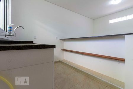 Cozinha de casa para alugar com 2 quartos, 50m² em Parque Boturussu, São Paulo