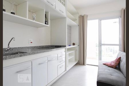 Sala/Quarto de kitnet/studio para alugar com 1 quarto, 31m² em Jardim Novo Santo Amaro, São Paulo