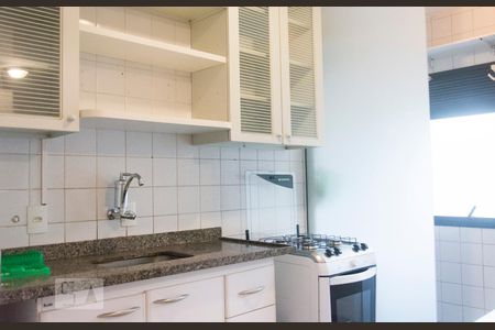 Cozinha de apartamento para alugar com 1 quarto, 41m² em Vila Andrade, São Paulo