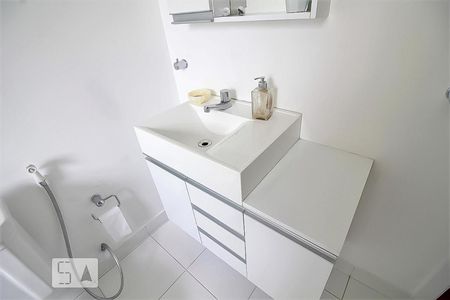 Banheiro da suíte de apartamento à venda com 2 quartos, 96m² em Vila Andrade, São Paulo