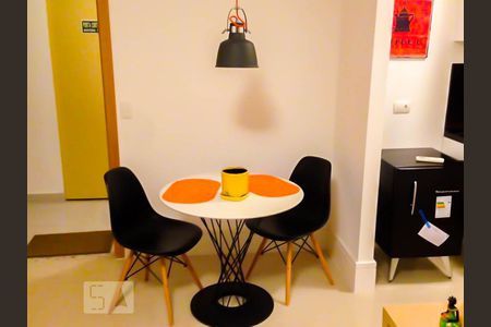 Sala de kitnet/studio para alugar com 1 quarto, 38m² em Itaim Bibi, São Paulo