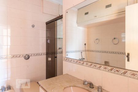 Apartamento à venda com 110m², 3 quartos e 1 vaga Apartamento à venda com 110m², 3 quartos e 1 vagaBanheiro