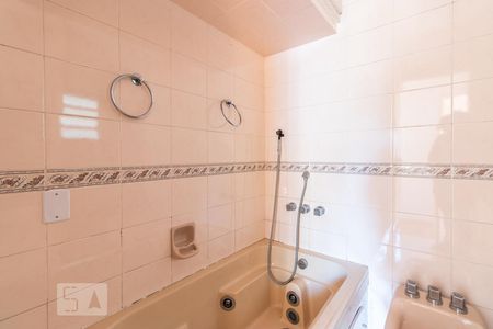 Apartamento à venda com 110m², 3 quartos e 1 vaga Apartamento à venda com 110m², 3 quartos e 1 vagaBanheiro