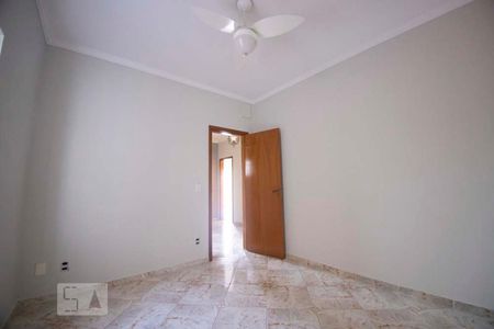 quarto 1 de casa para alugar com 3 quartos, 220m² em Parque Jambeiro, Campinas