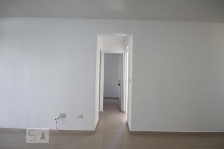 Corredor de apartamento para alugar com 2 quartos, 67m² em Jardim São Savério, São Paulo