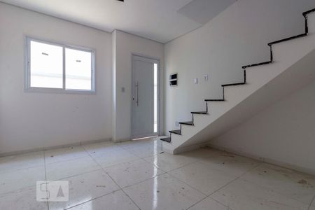 Casa de condomínio para alugar com 70m², 2 quartos e 2 vagasSala