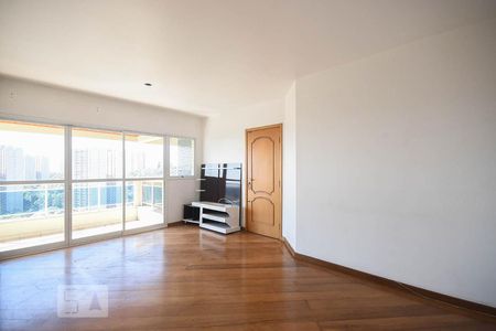 Sala de apartamento à venda com 3 quartos, 120m² em Vila Suzana, São Paulo