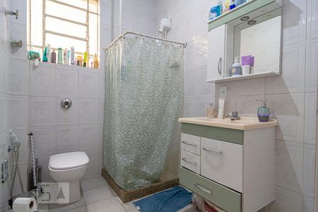 Banheiro Social de apartamento à venda com 3 quartos, 109m² em Centro, Niterói