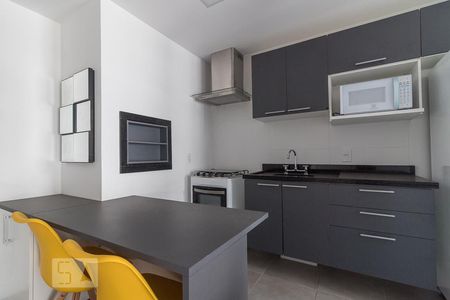 Cozinha de apartamento para alugar com 1 quarto, 42m² em Azenha, Porto Alegre