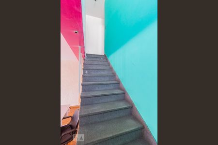 Escada de casa à venda com 4 quartos, 135m² em Campo Belo, São Paulo