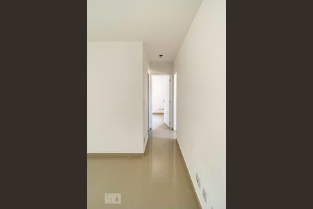 Corredor de apartamento à venda com 2 quartos, 56m² em Vila São Rafael, Guarulhos