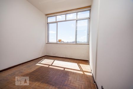 Quarto de apartamento para alugar com 1 quarto, 58m² em Centro, Belo Horizonte