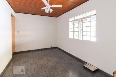 Casa para alugar com 140m², 2 quartos e 3 vagasSala