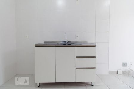 Sala e cozinha de kitnet/studio à venda com 1 quarto, 28m² em Vila Alpina, São Paulo