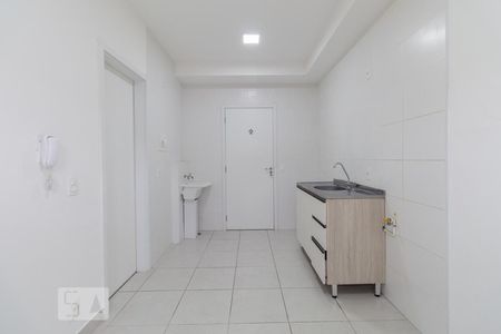 Sala e cozinha de kitnet/studio à venda com 1 quarto, 28m² em Vila Alpina, São Paulo
