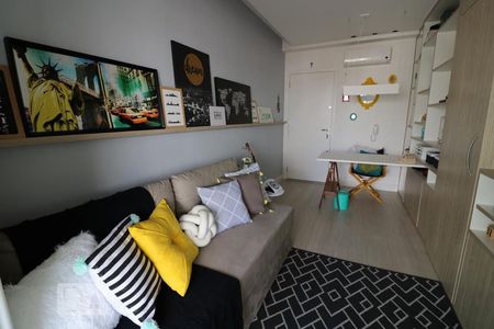 Sala de Estar de apartamento à venda com 1 quarto, 42m² em Vila Dom Pedro I, São Paulo