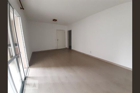 Apartamento à venda com 110m², 3 quartos e 2 vagasSala