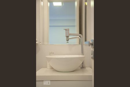 Lavabo de apartamento à venda com 3 quartos, 160m² em Alto da Lapa, São Paulo