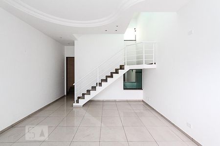 Sala de casa à venda com 4 quartos, 225m² em Parque São Lucas, São Paulo