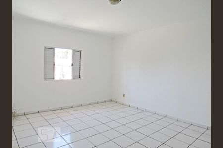 Quarto 1 de casa para alugar com 2 quartos, 100m² em Vila Constança, São Paulo