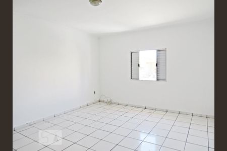 Quarto 1 de casa para alugar com 2 quartos, 100m² em Vila Constança, São Paulo