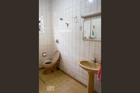 Banheiro de casa à venda com 3 quartos, 450m² em Água Rasa, São Paulo