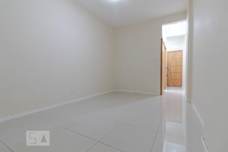 Sala de kitnet/studio para alugar com 1 quarto, 25m² em Copacabana, Rio de Janeiro