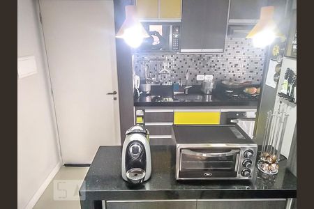 Cozinha de apartamento para alugar com 2 quartos, 46m² em Taboão, São Paulo