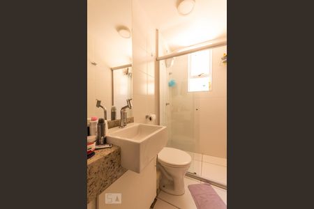 Banheiro de apartamento à venda com 1 quarto, 49m² em Planalto, Belo Horizonte