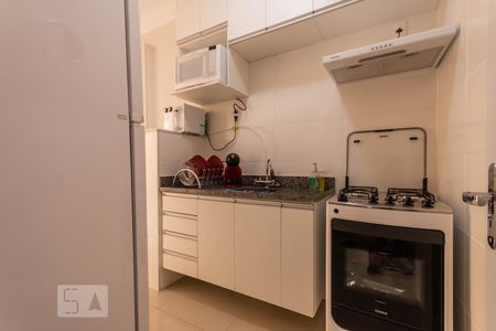 Cozinha de apartamento à venda com 1 quarto, 49m² em Planalto, Belo Horizonte