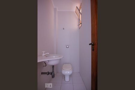 Lavabo de apartamento para alugar com 3 quartos, 150m² em Alto da Lapa, São Paulo