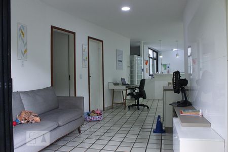 Sala de apartamento para alugar com 2 quartos, 100m² em Barra da Tijuca, Rio de Janeiro